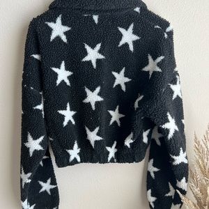 Cropped Star Pullover